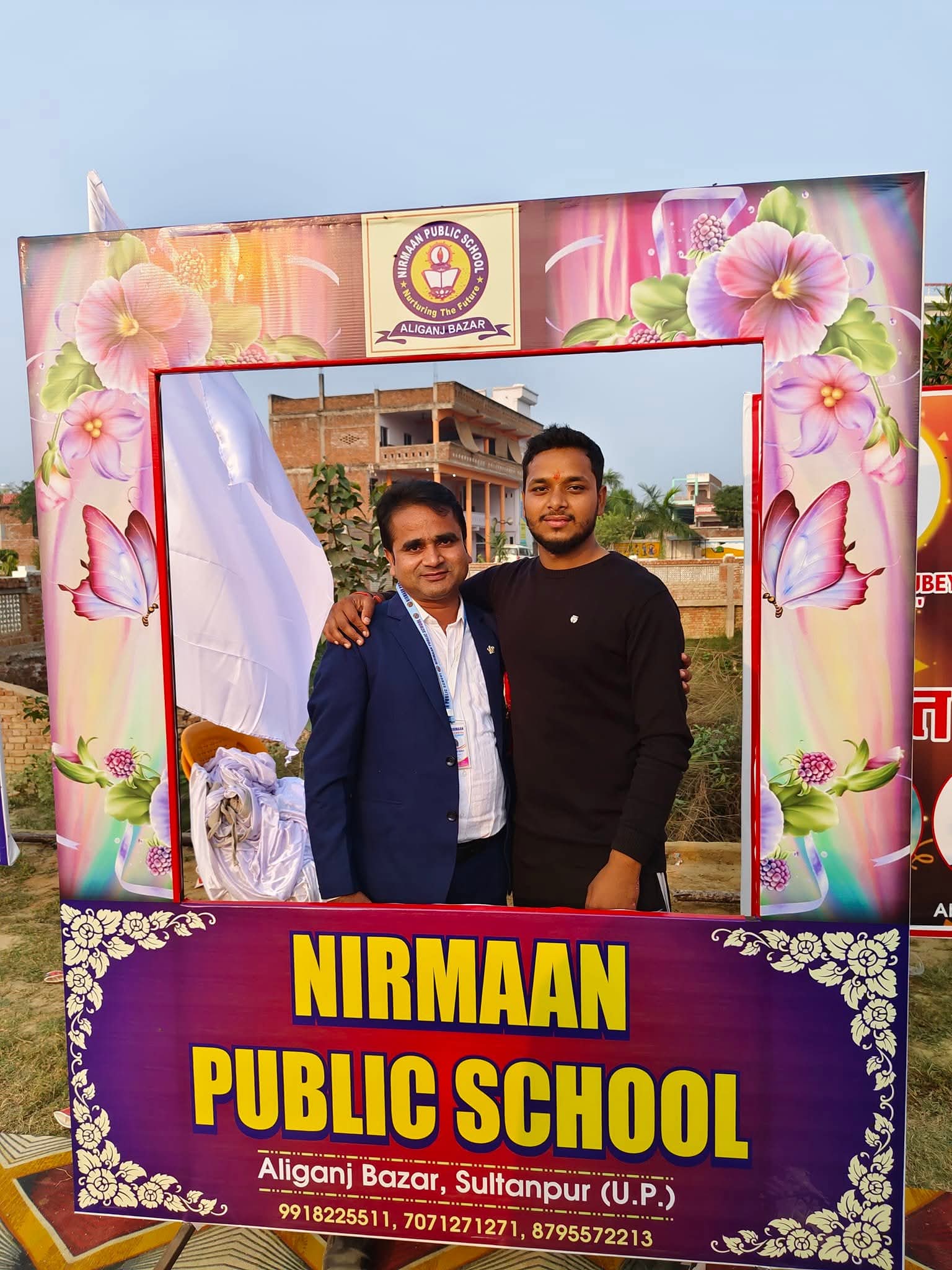 Students and teachers at Nirmaan Public School Sultanpur